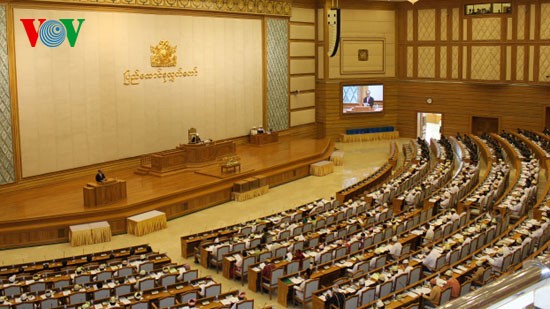 Parlamentspräsident Nguyen Sinh Hung spricht über Kooperation vor dem myanmarischen Parlament - ảnh 1